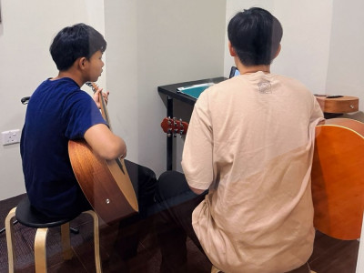 Acoustic Guitar Class